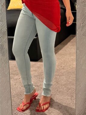 Light Wash Skinny Jeans - Light Blue Women's Stretch Jeans